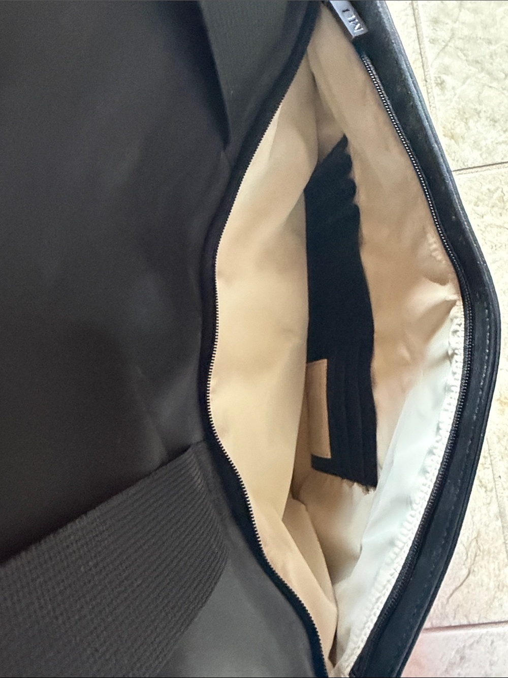 MOLESKINE my cloud Weekender Bag black backpack and tote new quiet luxury - Picture 8 of 16